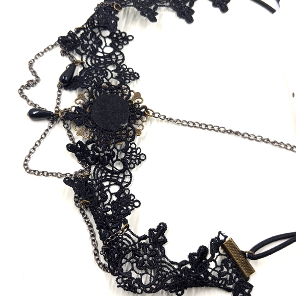 Icing Lace Brass-toned Chain/Elastic Crown Hairband w/ Teardrop Beading - Picture 2 of 3